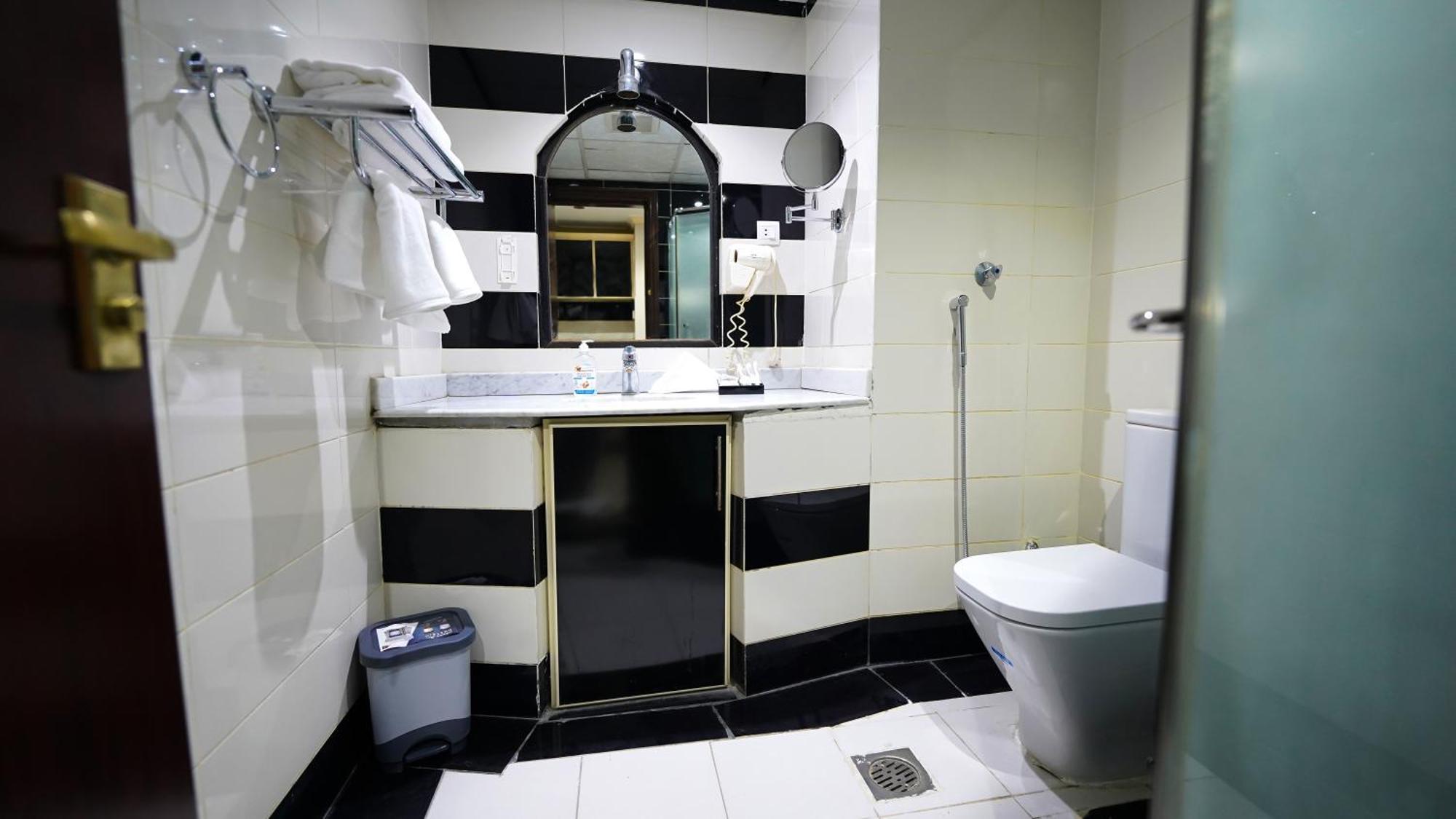 Al Kiram Hotel Al Azizia Mecca Ngoại thất bức ảnh